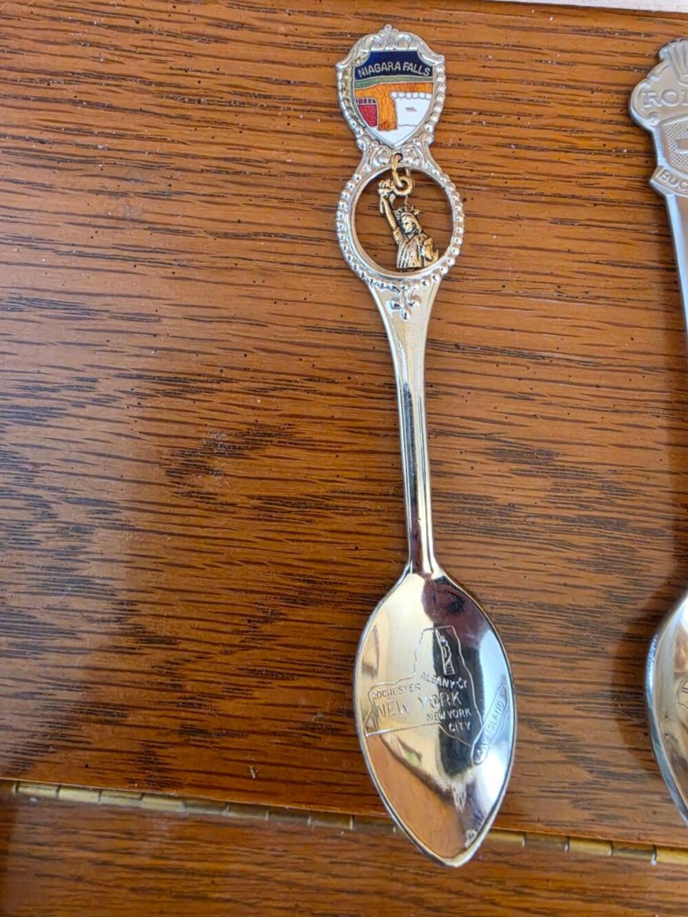 Vintage Niagara Falls New York Souvenir Spoon with Statue of Liberty Charm